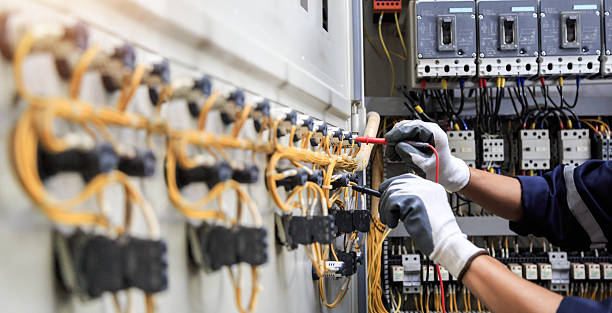 Professional Electrician technician working in Middletown, IN